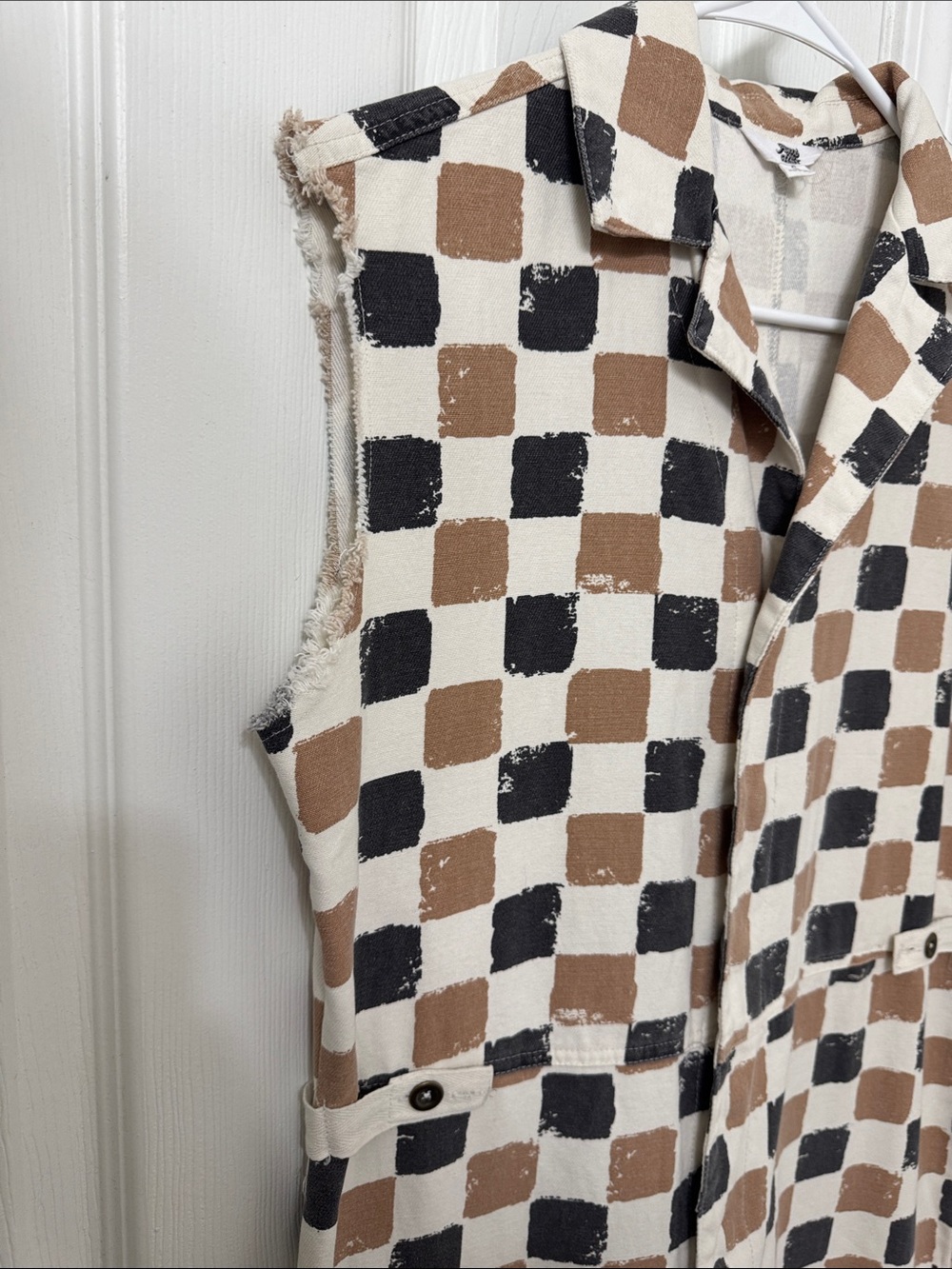 Sleeveless Checker Jumpsuit in Cream, Black & Brown - Picture 4 of 10